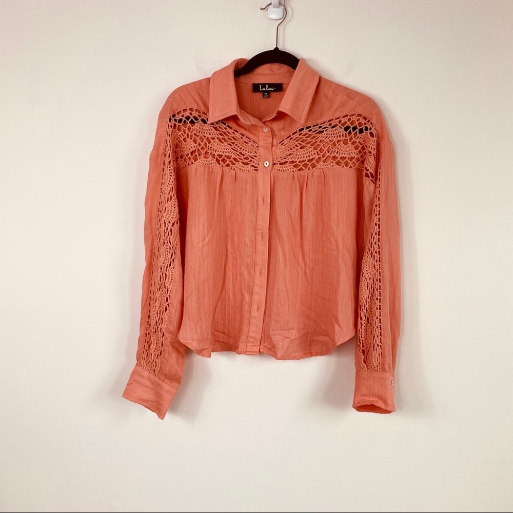 (NWT) LULU'S Front Button Blouse